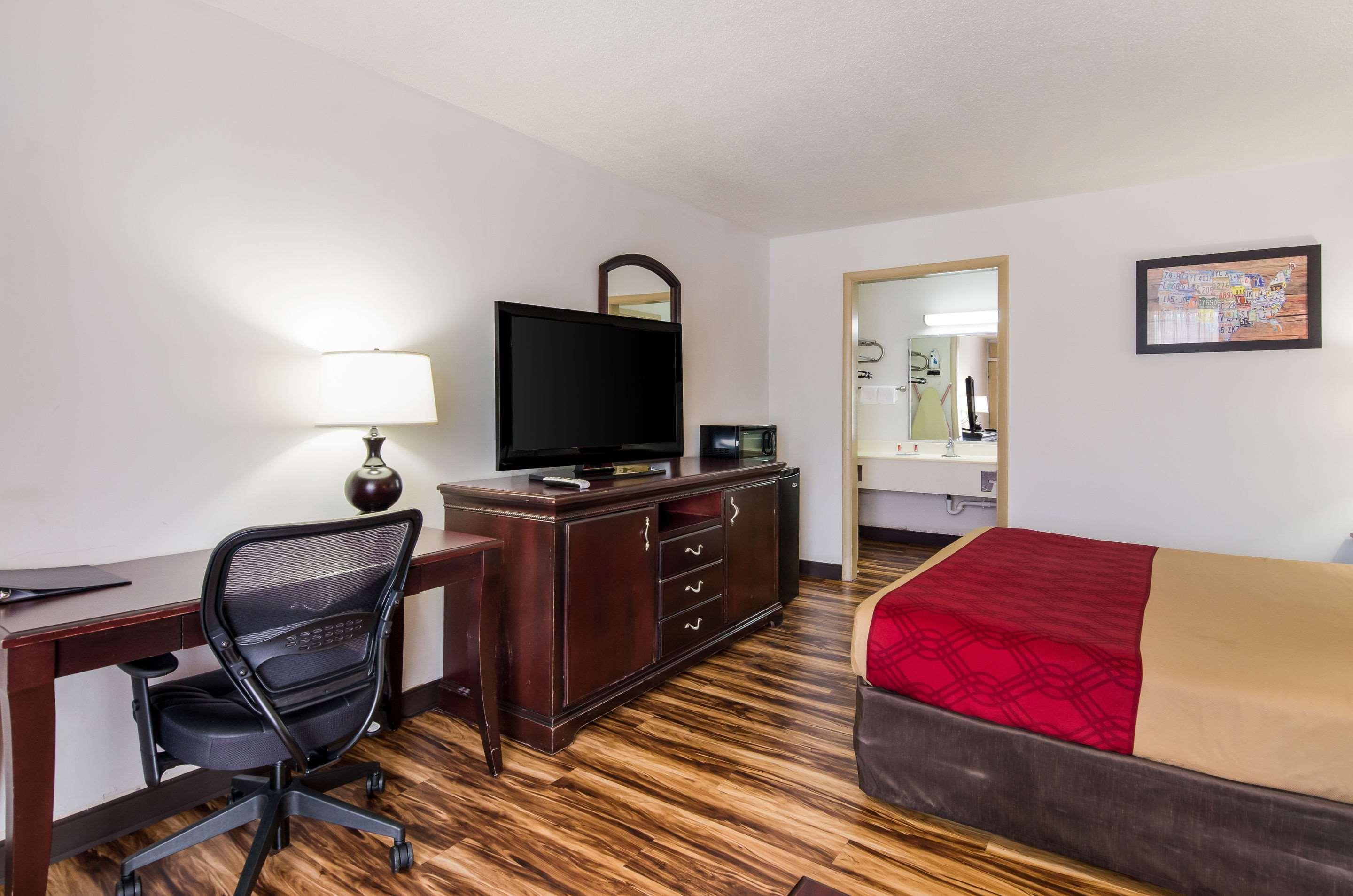 Econo Lodge Marion I-81 Buitenkant foto