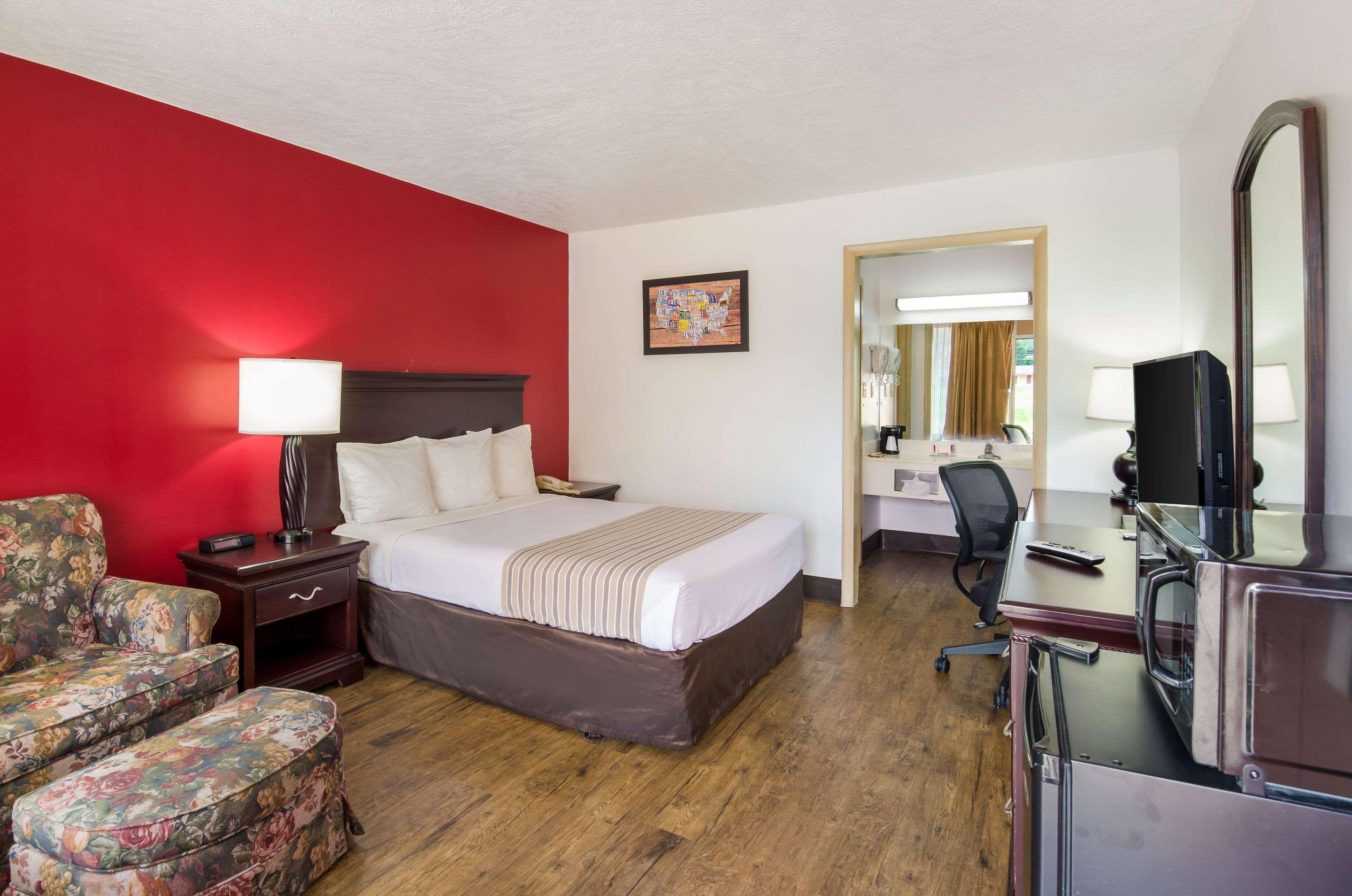 Econo Lodge Marion I-81 Buitenkant foto