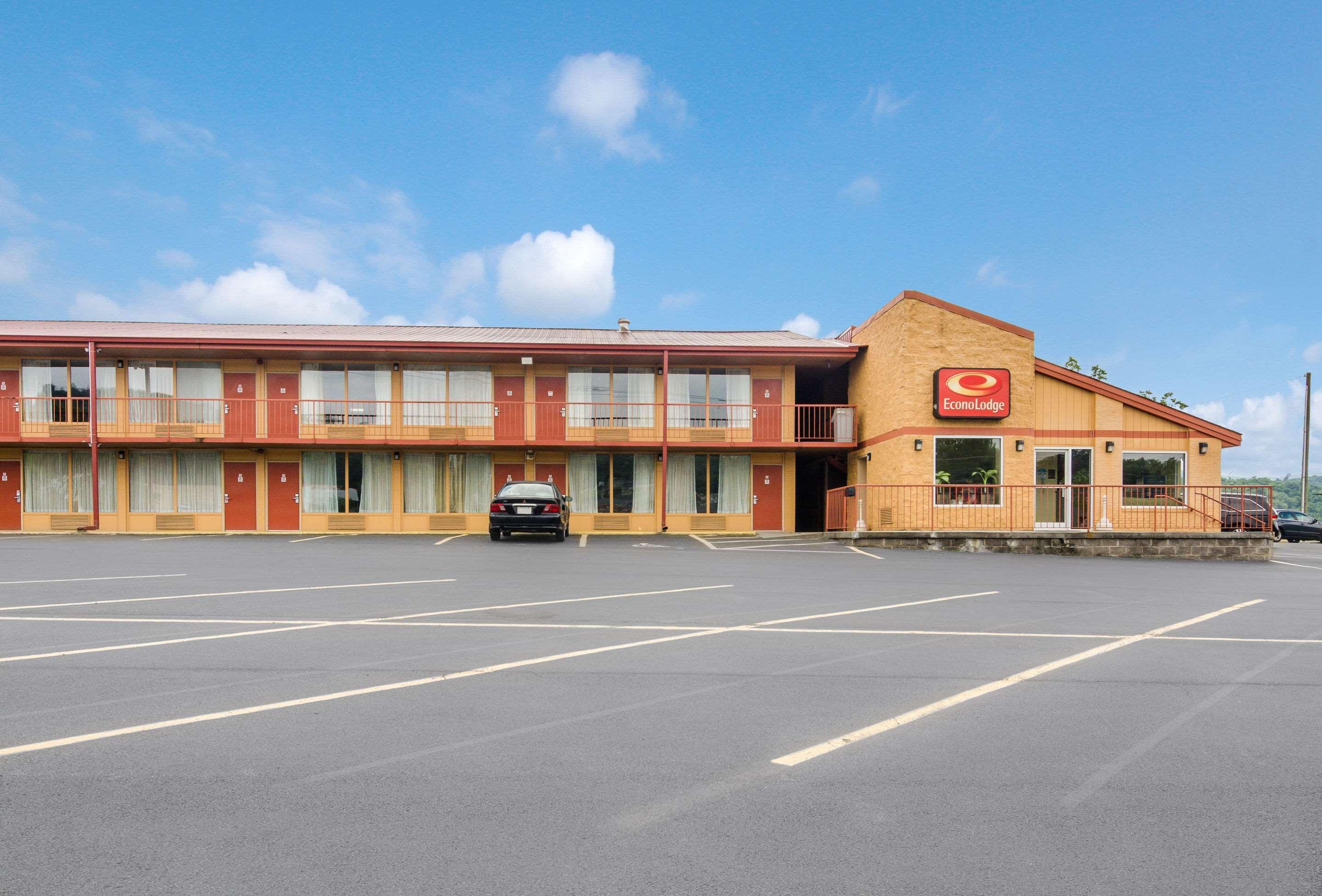 Econo Lodge Marion I-81 Buitenkant foto