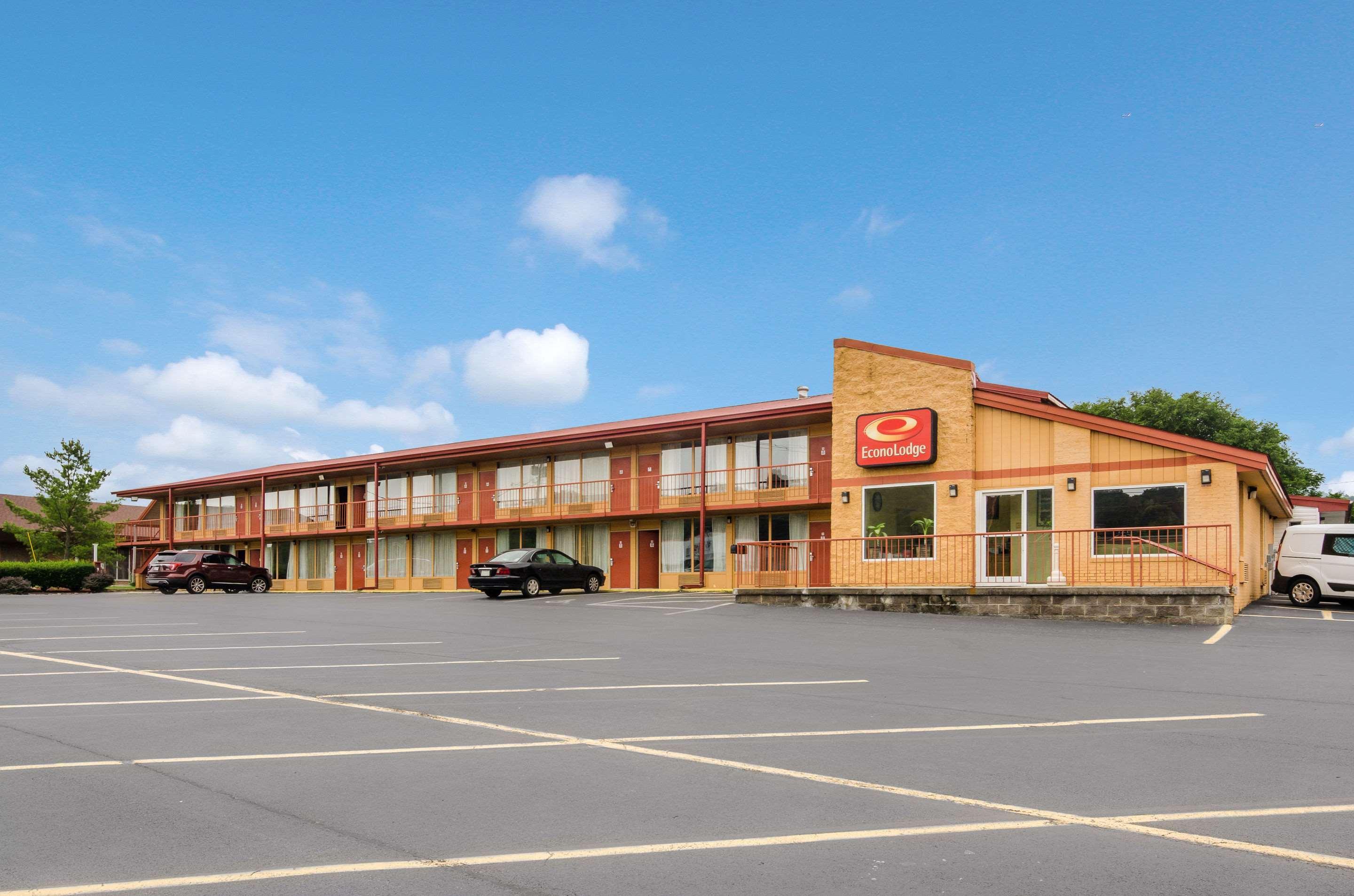 Econo Lodge Marion I-81 Buitenkant foto