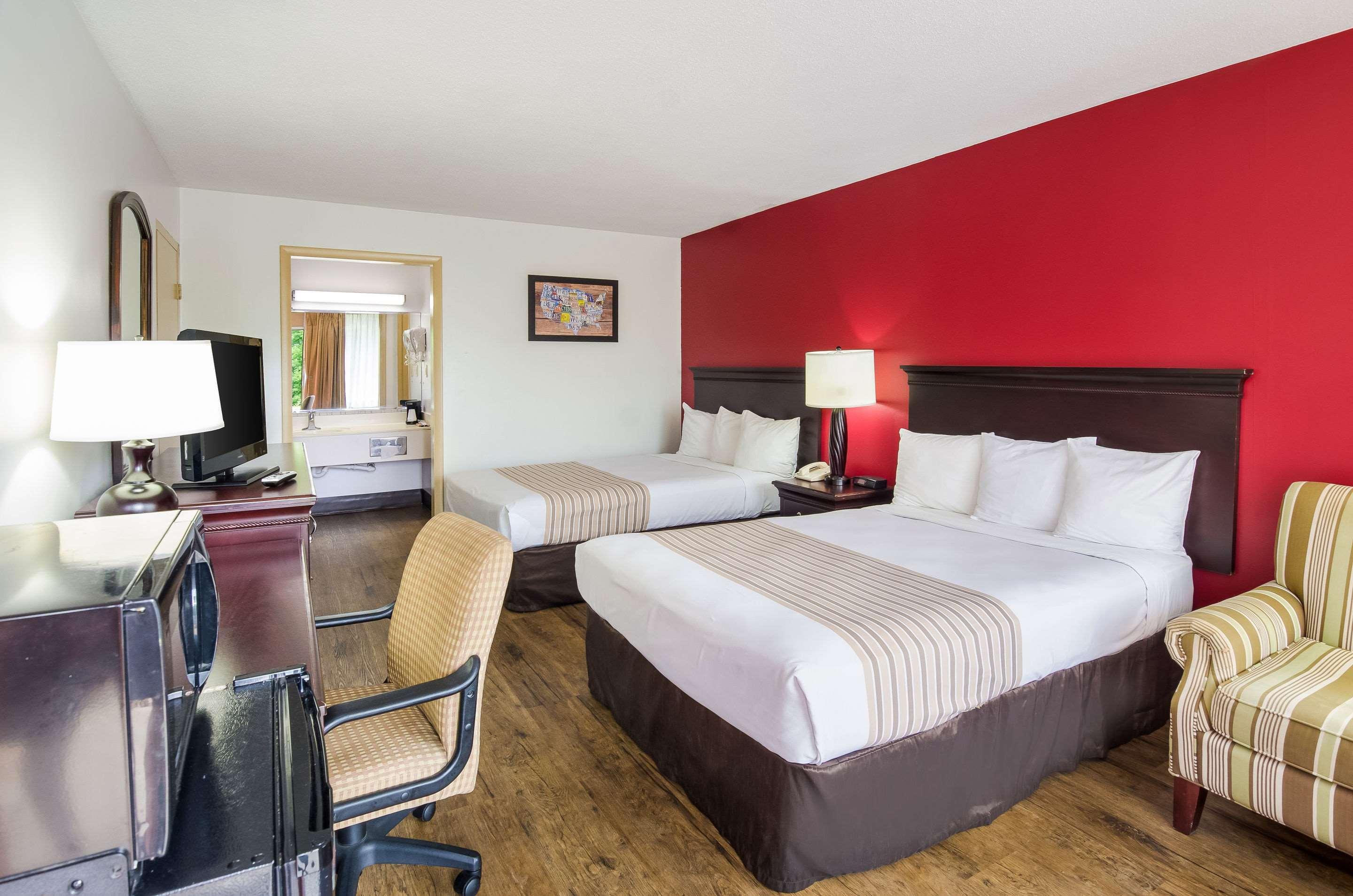 Econo Lodge Marion I-81 Buitenkant foto