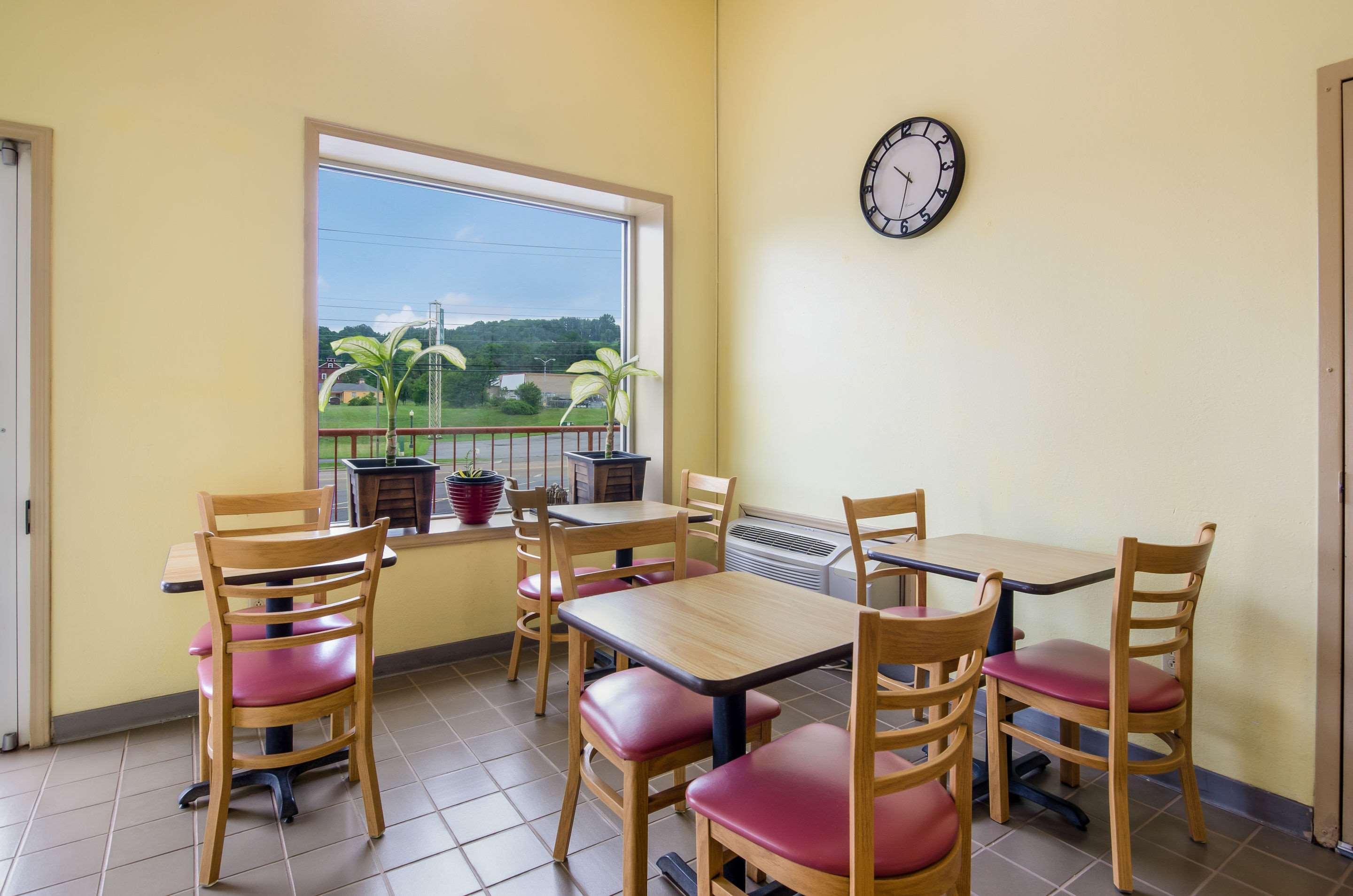 Econo Lodge Marion I-81 Buitenkant foto